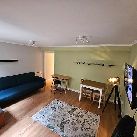Peaceful And Elegant Appartement Londen Buitenkant foto